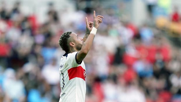 Neymar celebra gol en amistoso de pretemporada con el PSG